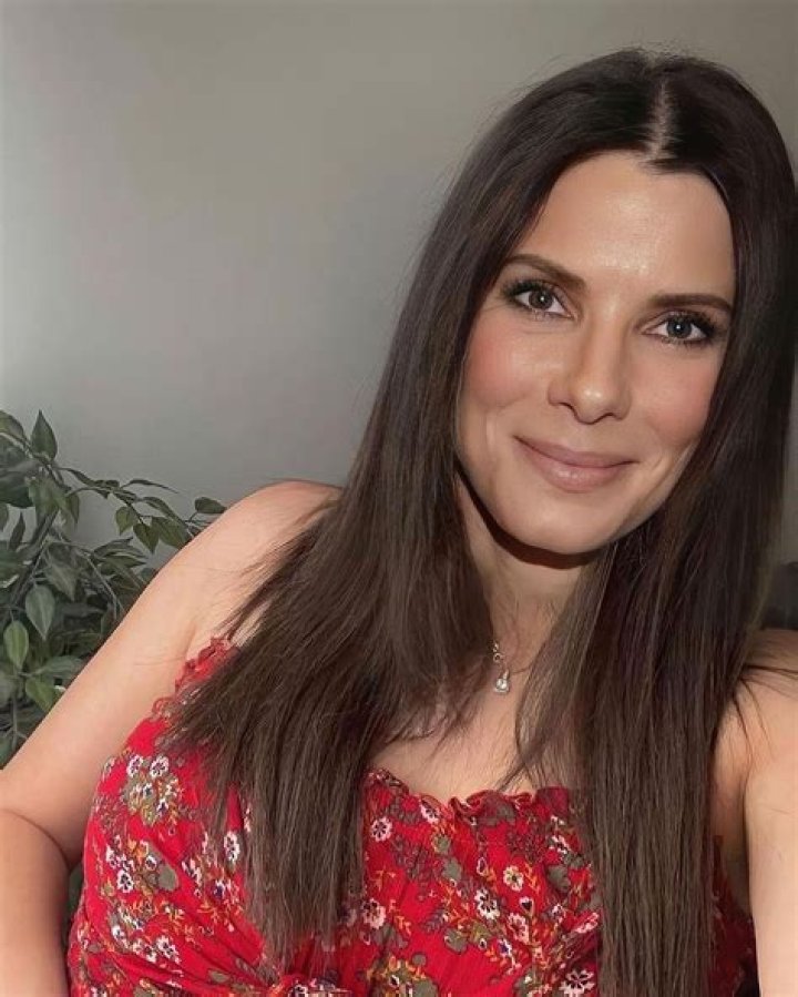 Christine Bullock Height, Weight, Net Worth, Age, Birthday, Wikipedia, Who, Instagram, Biography