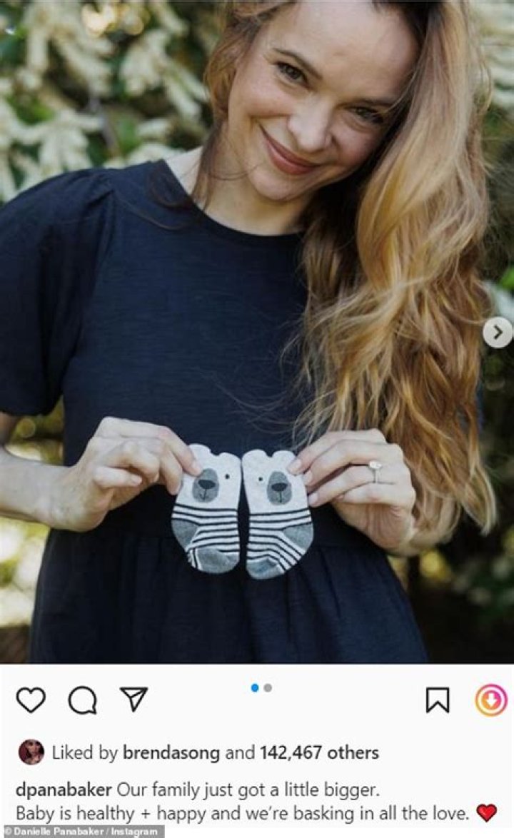 Hayes Robbins – American Actress Danielle Panabaker’s Husband | Age, Biography, Wiki, Career, Net Worth, Family and Facts