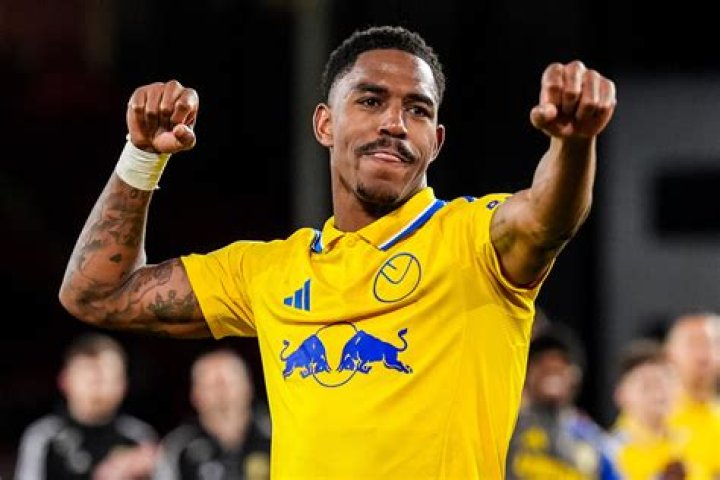 Here’s What We Know About Junior Firpo’s Wife, Julia Torralbo