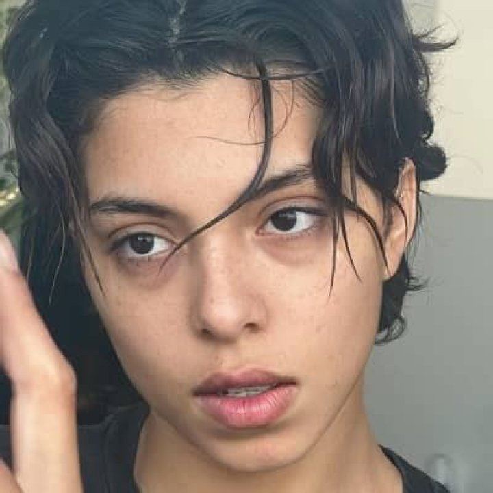 Kyso Lo Net Worth, Wiki, Early Life, Career, Education, Relationship Status, Body Measurements, Social Media