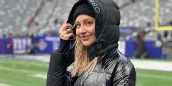 Madelyn Burke Height, Weight, Net Worth, Age, Birthday, Wikipedia, Who, Instagram, Biography