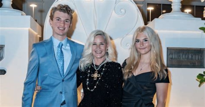 Michelle-Marie Heinemann Height, Weight, Net Worth, Age, Birthday, Wikipedia, Who, Instagram, Biography