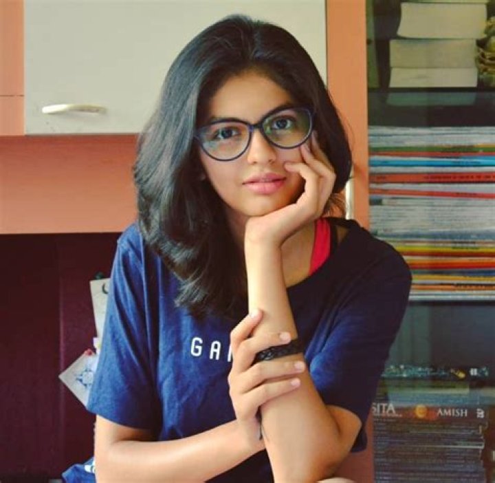 Roomani Khare Height, Weight, Net Worth, Age, Birthday, Wikipedia, Who, Nationality, Biography