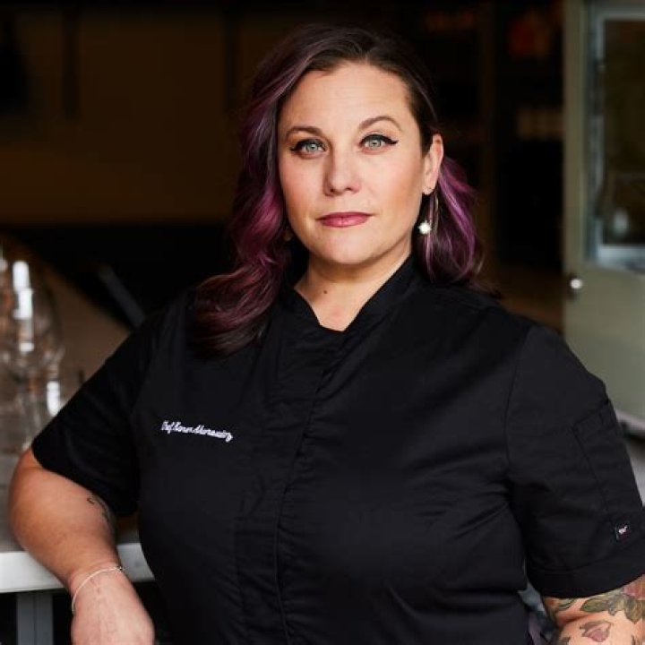 Top Chef Karen Akunowicz Wife LJ Johnson Owns A Restaurant